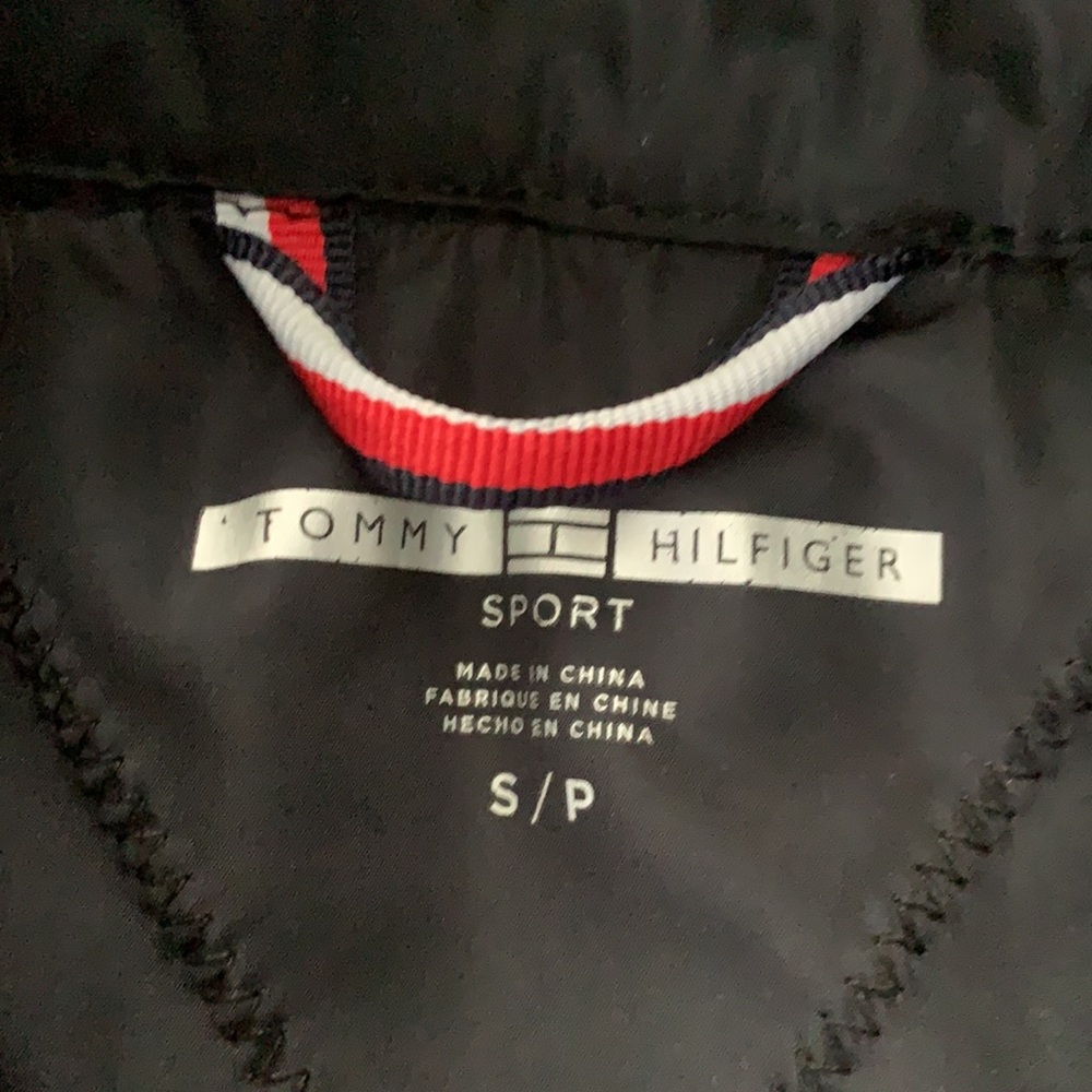 Tommy Hilfiger black vest - Picture 2 of 2